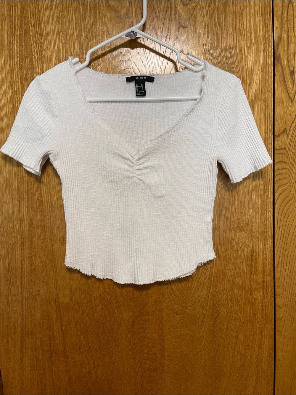 Forever 21 White Ribbed V-Neck Short Sleeve Crop Top